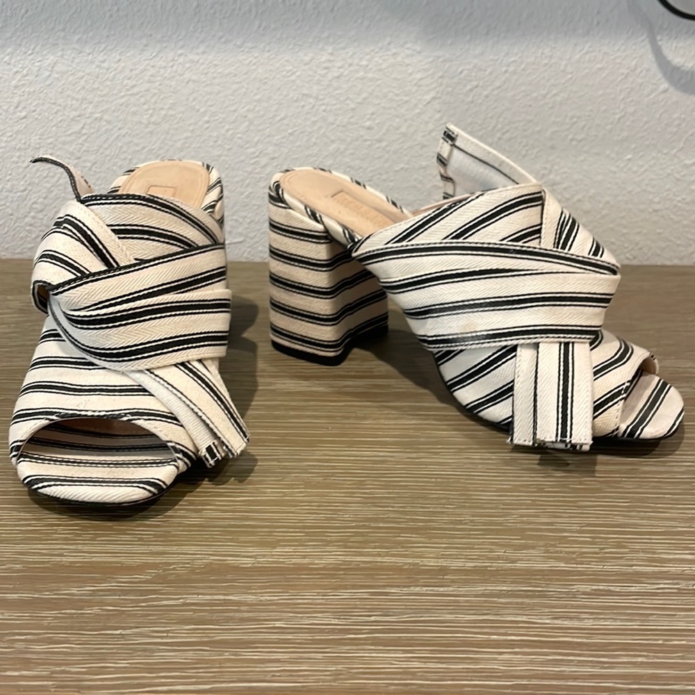 Topshop Black and White Bow Slip On Fabric Block Heel Peep Toe Shoe